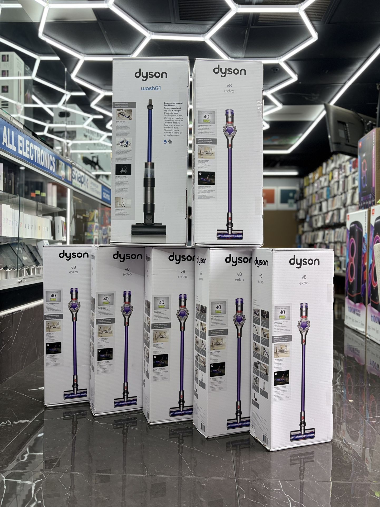 Dyson V8 Extra (TAKE HOME IN PAYMENTS)