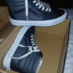 Womens Leather Black Vans Size 7.5 Only Used For 3 Hours