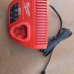 Milwaukee 12v Charger