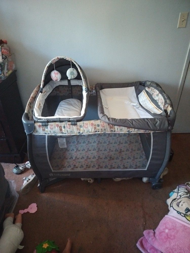 Baby Trend Play Pen