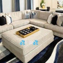 Deep Seating Light Colored Rawcliffe Comfy Huge Couch/Sectional 🌟New Brand🌸On Display 🏠Financing Options🤩