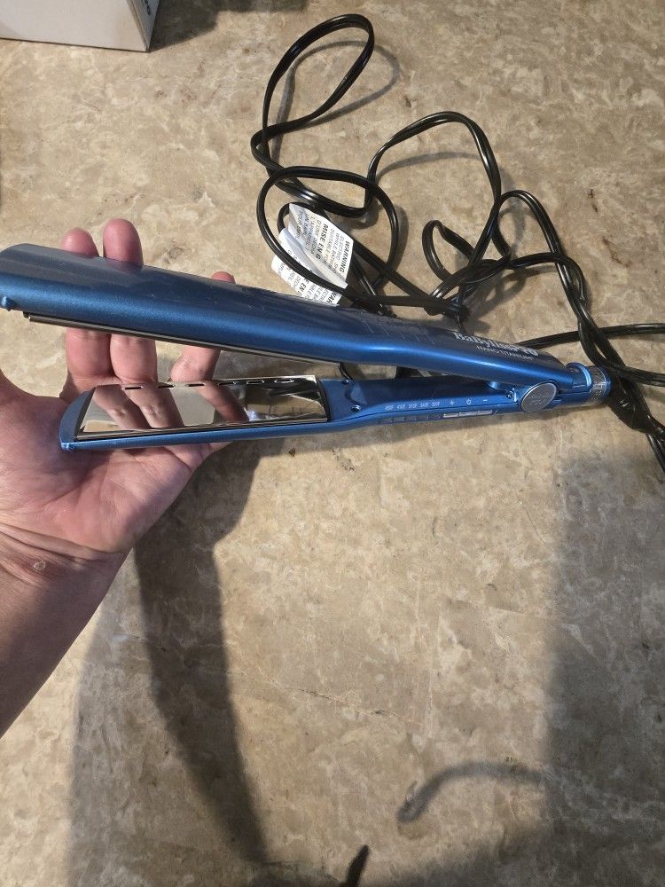 Flat Iron Babyliss Pro