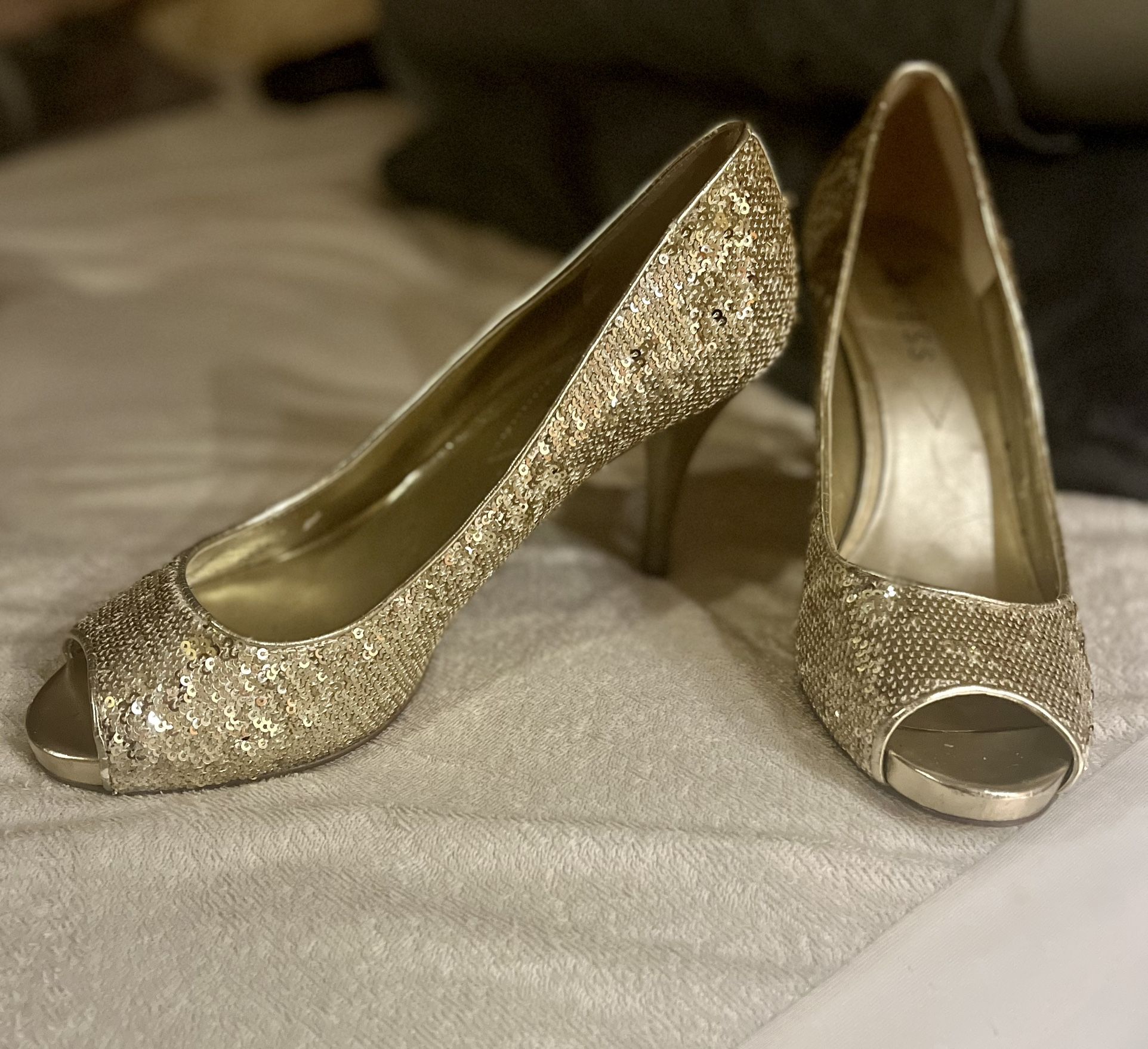 Guess Gold Sequins Peep Toe 3.5” Heels - Size 9