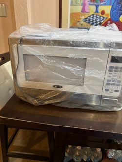 Bella Countertop Microwave Oven