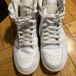 Air jordan 1  mid triple white mens size 9 no box used