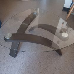 Center Living Room Table,15 Inch High, 35 Inch Wide,excellent Condition Only Pick Up 