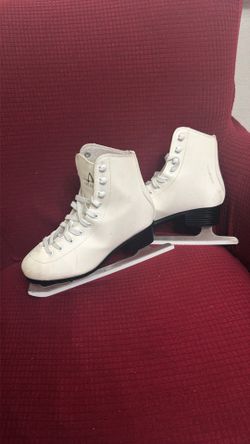 Ice skating shoes
