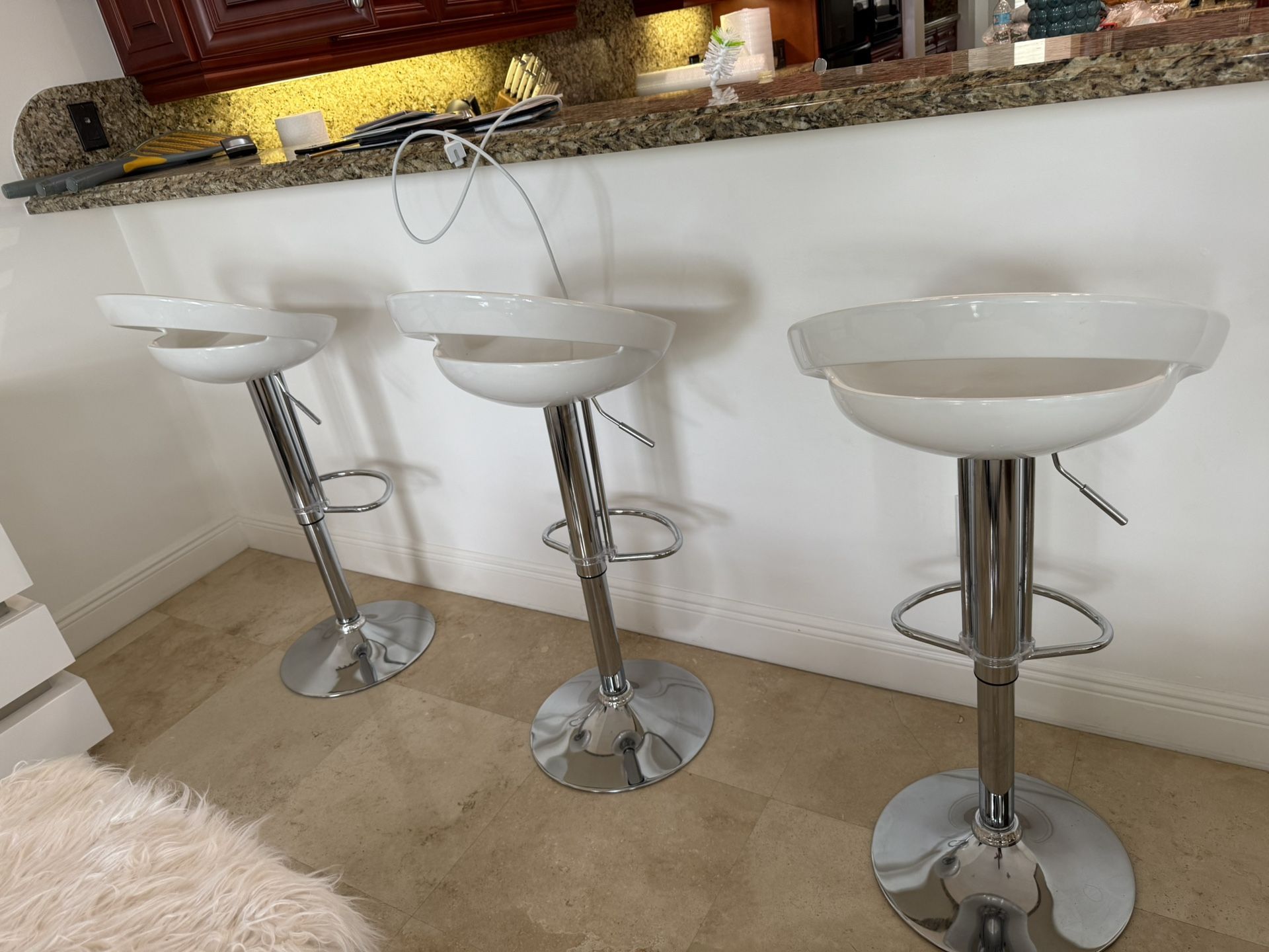 Modern Adjustable Bar Stools – Set of 3