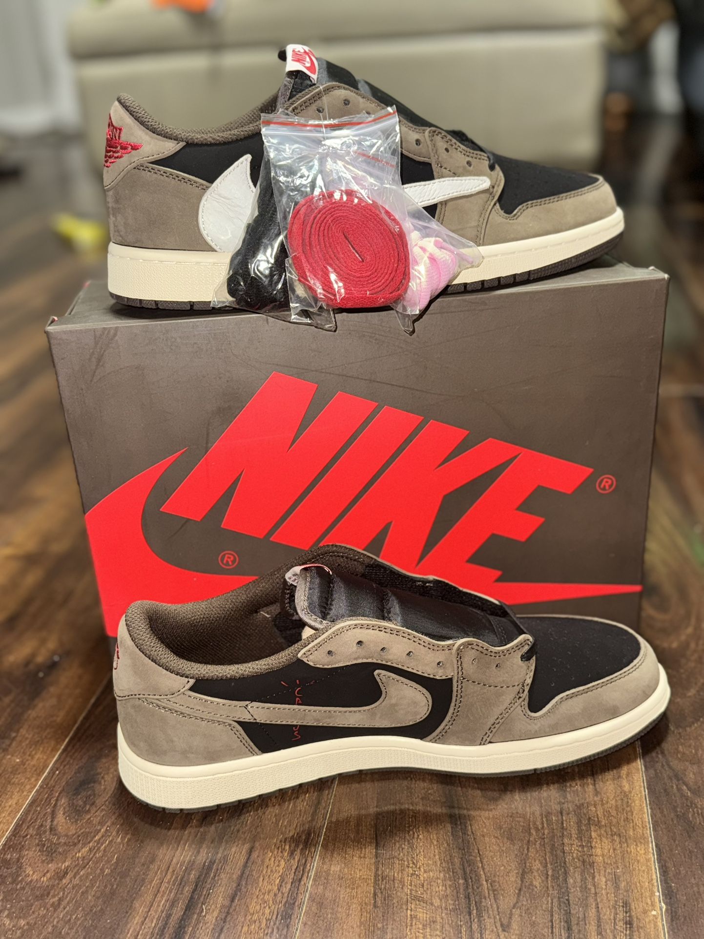 Travis Scott Jordan 1 Low “Black Olive” Men’s 13