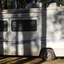 For Sale 03 Winnebago