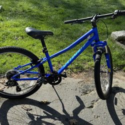 2021 Specialized Hotrock 20 Kids Mountain Bike