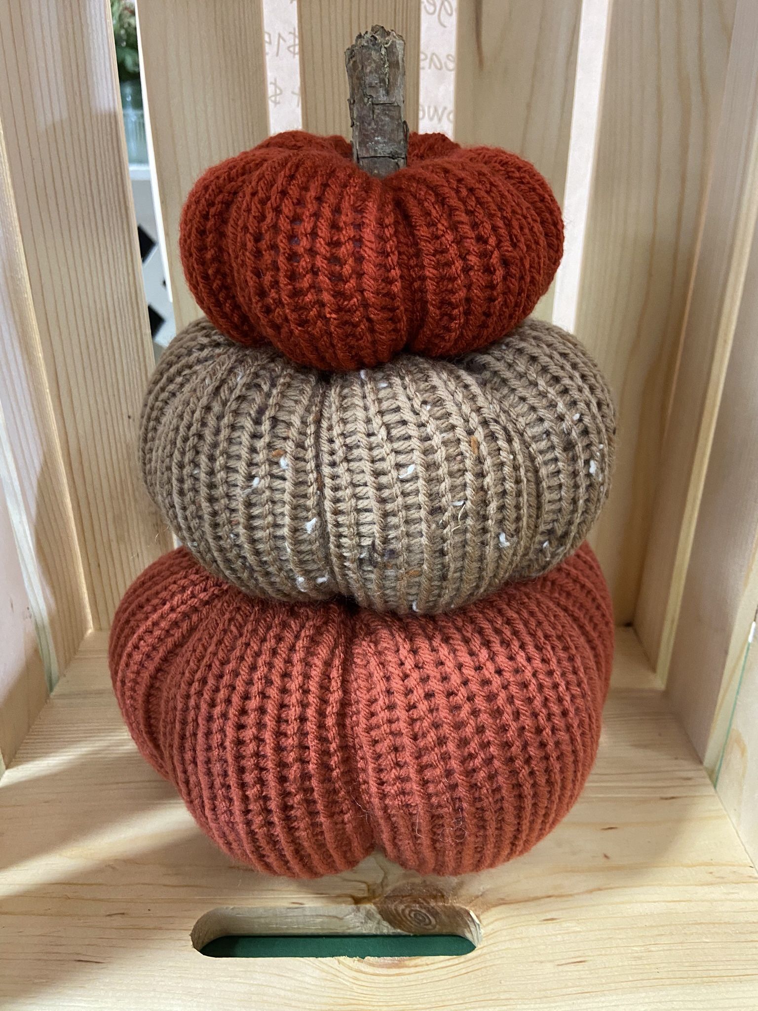 Knit Pumpkin Stacks