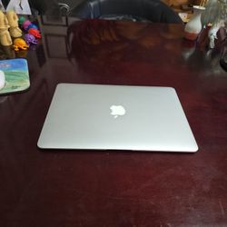 Refurbished Apple MacBook Air 1.7GHz Dual-Core i7 8GB 128GB  13.3" 2013
