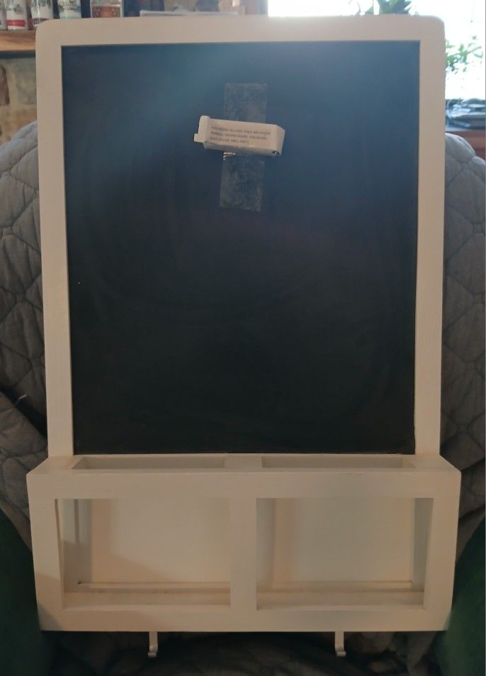 Magnetic chalkboard key holder