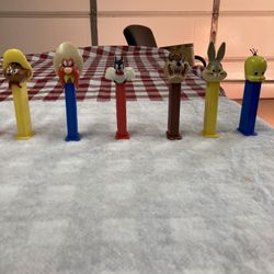  Vintage PEZ Dispensers 