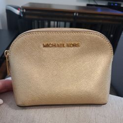 Michael Kors Zippered Bag