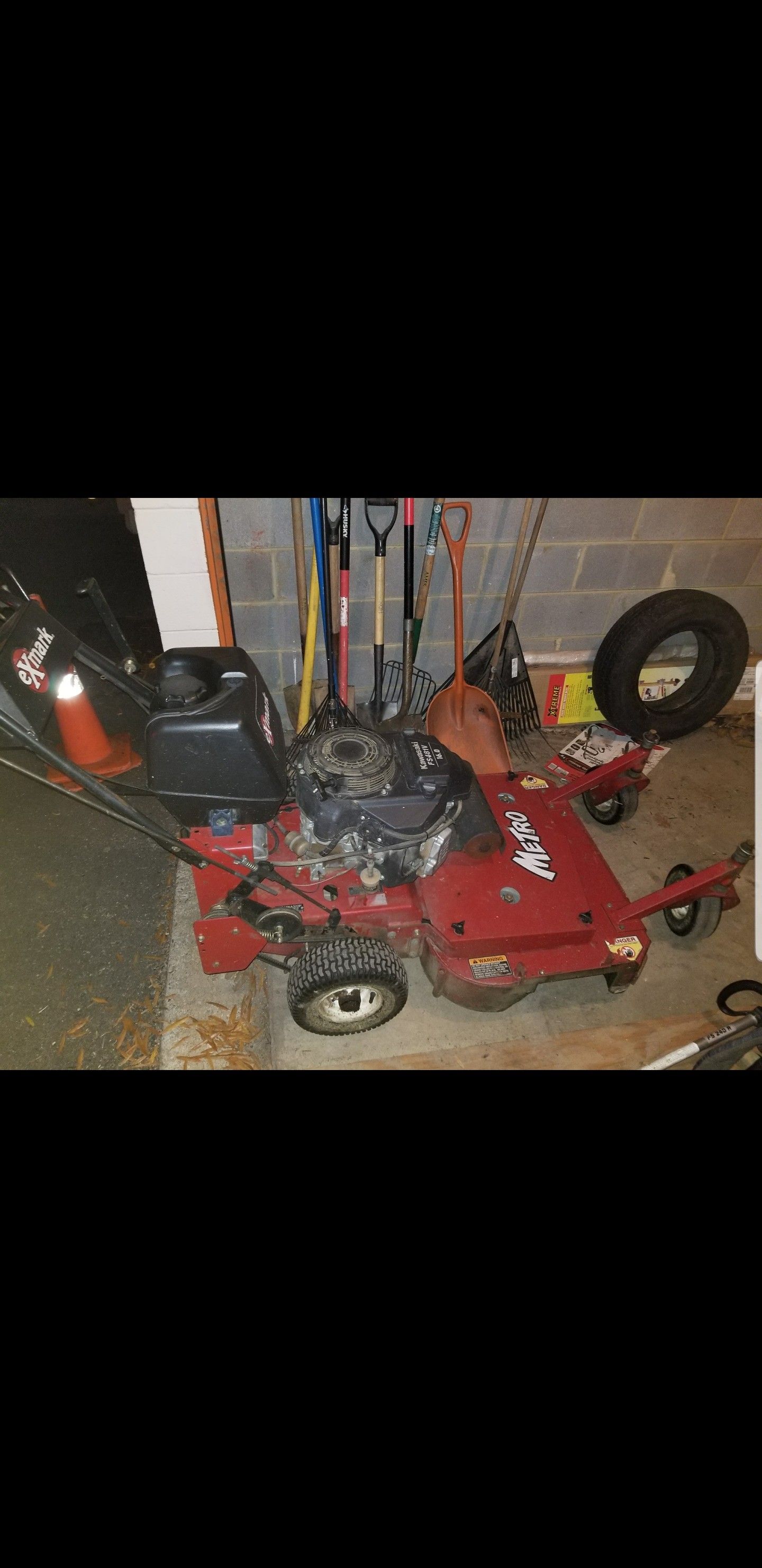 Exmark Metro 32" Commercial Lawn Mower