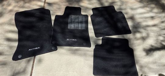 Nissan Altima floor mats
