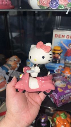 Hello kitty blue sky ceramics