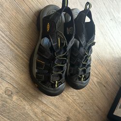 Keen Size 6 
