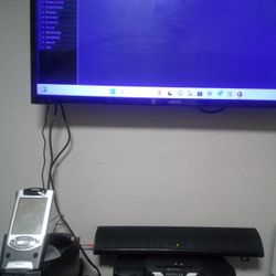 Compaq Mini Computer And Sound Bar And Nintendo Wii 