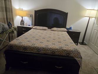 Queen Size Bed Full Set