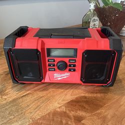 Milwaukee Speaker/Radio