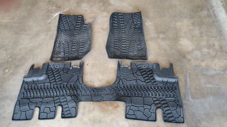 2017 Rubicon floor mats.