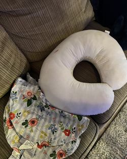 Boppy pillow
