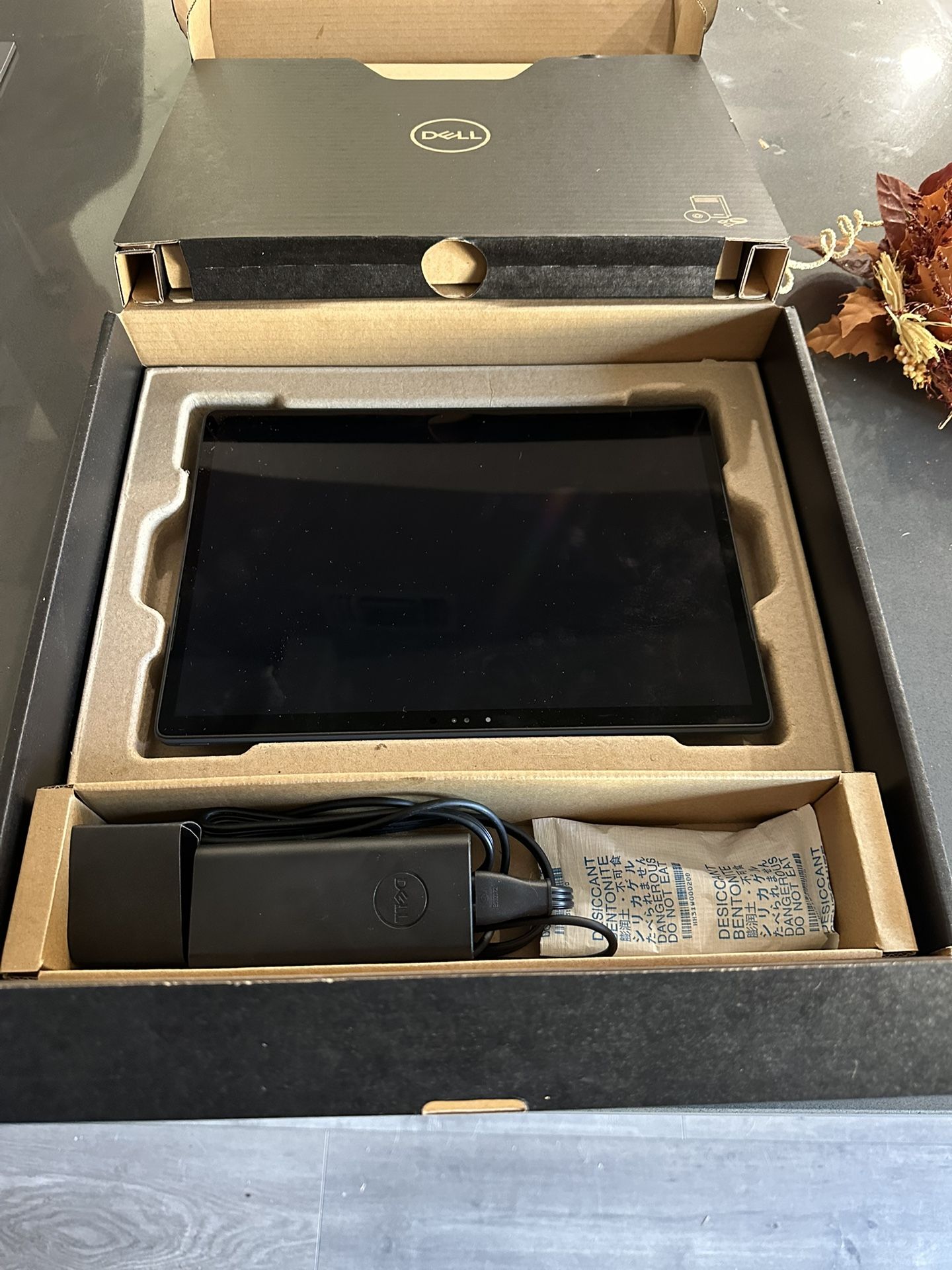 1 Never Been Used Tablet That Doubles As A Laptop: Dell Latitude 7350 i7/ 32GB/ 512GB- Brand New