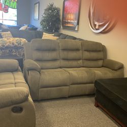 2 PCs Sofa Y Loveseat  Reclinables