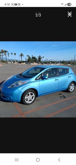 2011 Nissan Leaf.  Like new