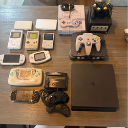 Video game consoles and handhelds (READ DESCRIPTION)