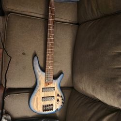 Ibanez Soundgear 605E 5 String - High C