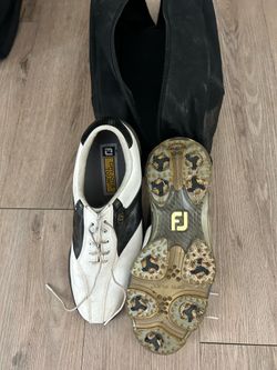 Golf shoes
