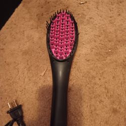 Lange , Le'vite Hair Straightening Brush Iron For Sale