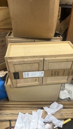 30”x 18” wall cabinets(4 cabinets. Brand new