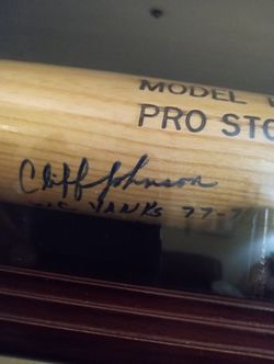 Cliff Johnson Sign World Series 7778 Back To Back Champions And Sign Baseball