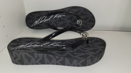 Michael Kors Sandal Flip Flops Size 7 & 8
