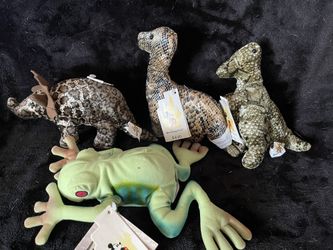 Disney Animal Kingdom Beanie Set 