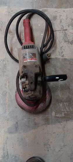 Milwaukee 7/9" Sander 