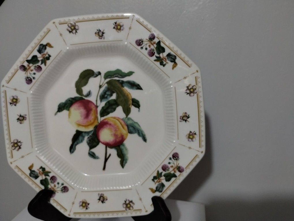 NIKKO PORCELAIN - CLASSIC COLLECTION BY DAVID DAVIR - PLATE 11.5"
