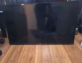 43" TCL Roku TVBrand: TCL
Model: 43S325
Screen size: 43 inches diagonal
Manufactured: August 2020 (shown on your label)
Resolution: 1920 × 1080 (1080p