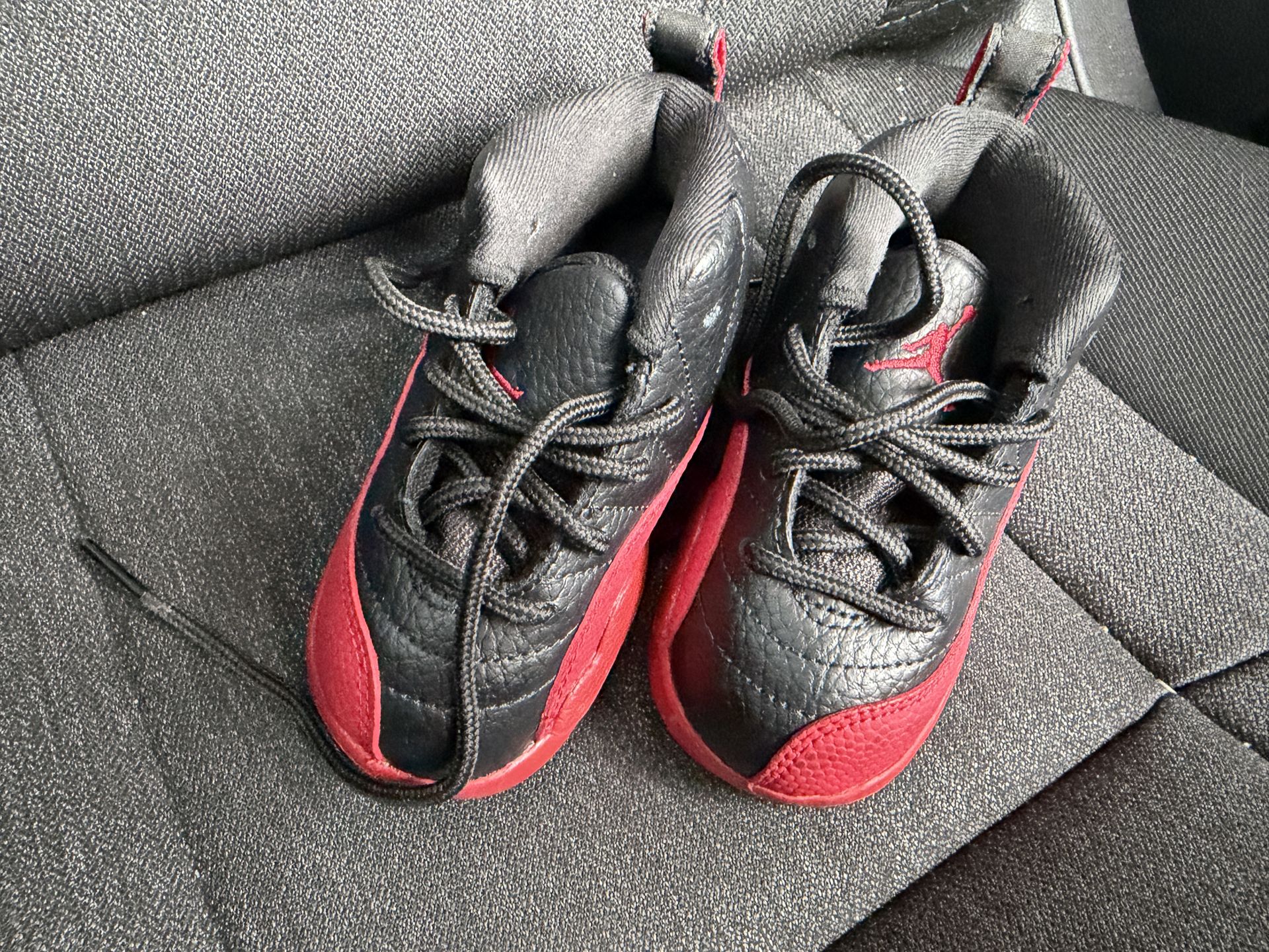 Jordan 12s size 6c