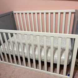 Crib/Toddler Bed With Optional Side Rail