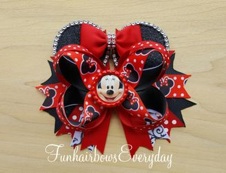 Minnie mouse hair bow