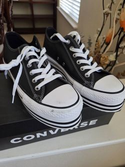 Converse Chuck Taylor Platform Low-Top Sneakers