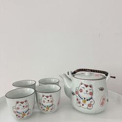 Set Of 1 Ceramic Tea Set Pot and Cups Lucky Charm Cat Serves 4