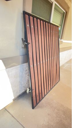 Gate