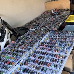 I Buy Hot Wheels. Send Price And How Many 